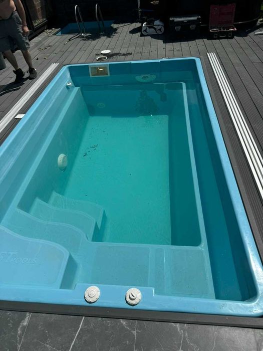 ЯКІСНО! Чаша під каркасний басейн. Басейн з джакузі.