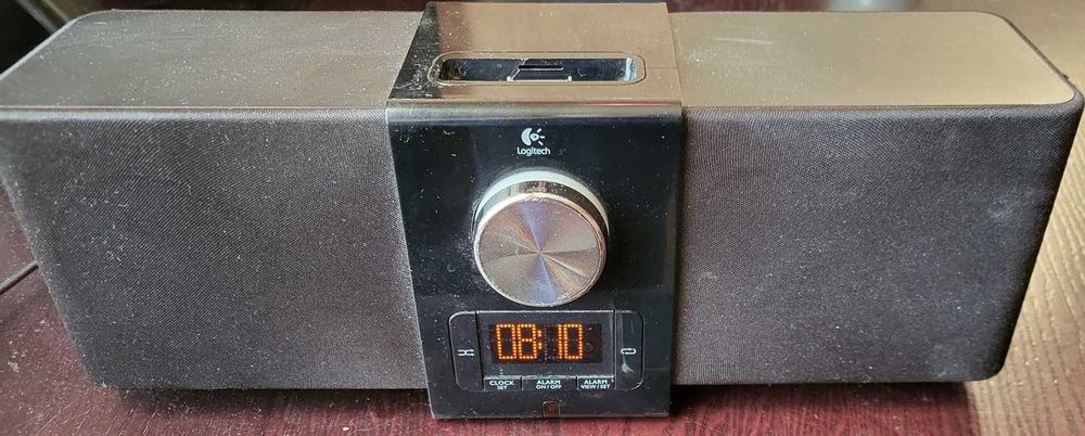 Акустическая система / док-станция  Logitech Pure-Fi Express Plus