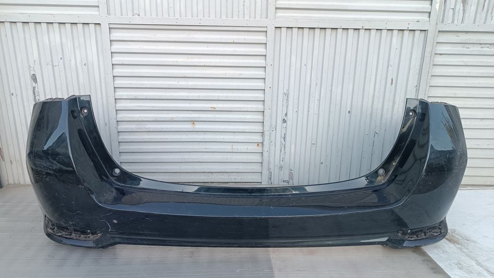 Vendo parachoque de trás Toyota Auris ano 2015/18