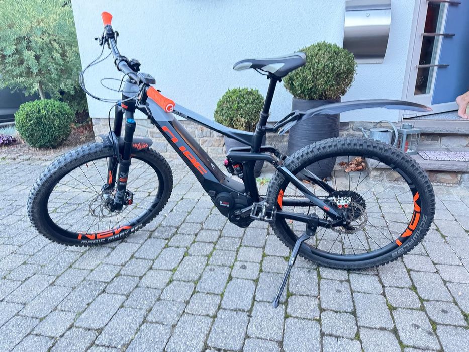 Rower elektryczny  Cube Stereo Hybrid 140