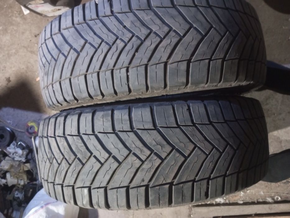 Продам резину 215.70.r15