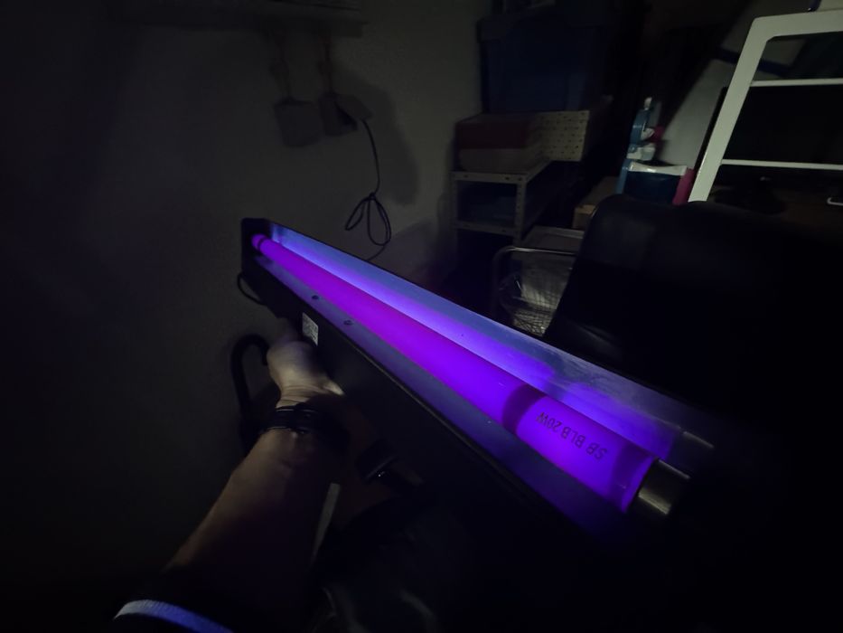 Luz negra roxa para decorar