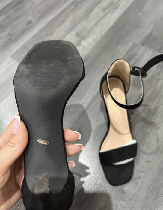Buty na szpilce DeeZee 36