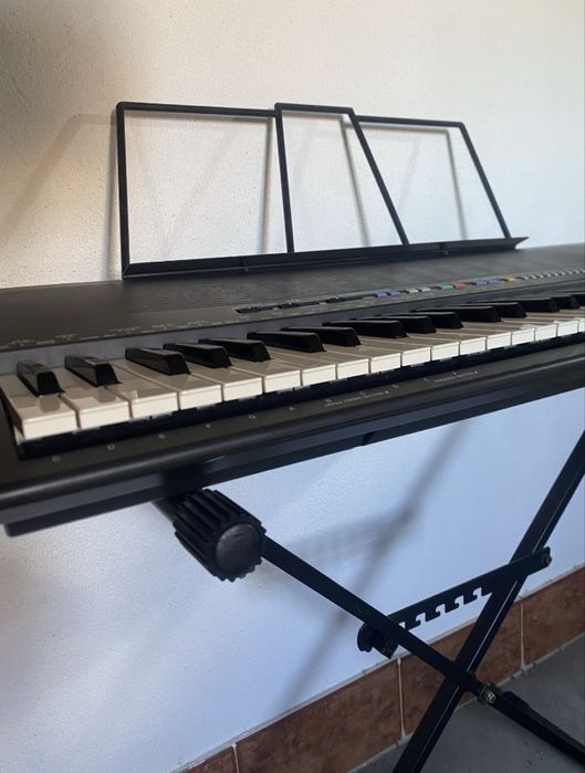 Teclado com suporte