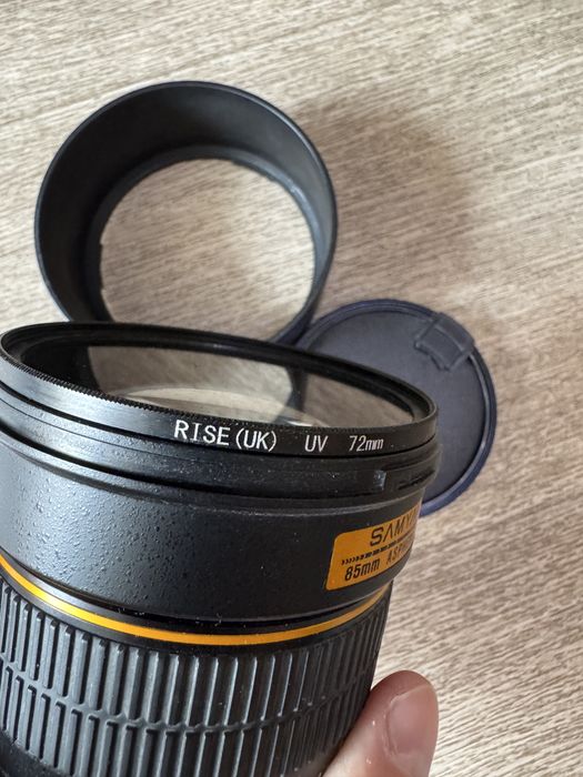 Samyang 85mm f/1.4 canon