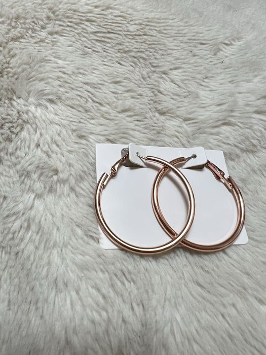 Kolczyki koła w kolorze rose gold