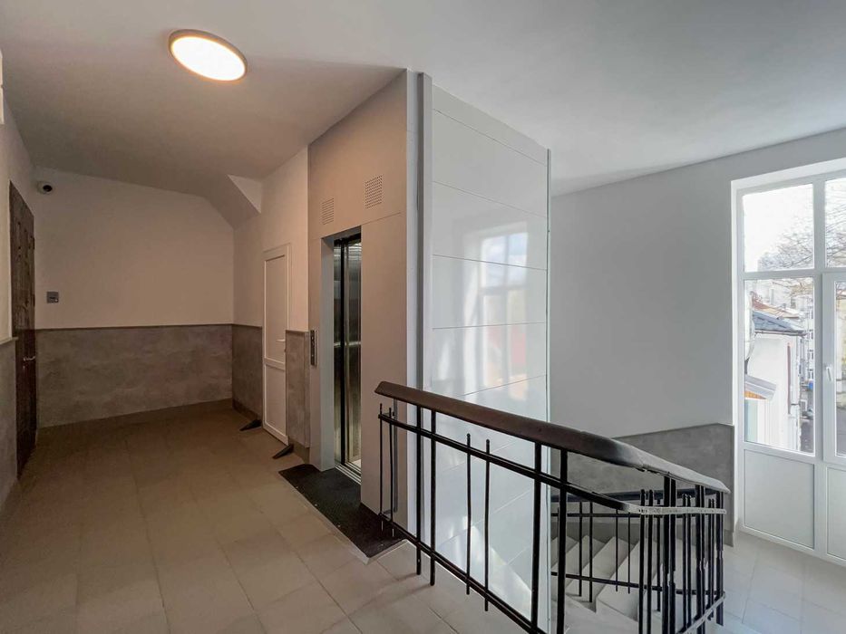 Продаж 3к квартири в Києві, Богомольця вул., 7/14 Без комісії