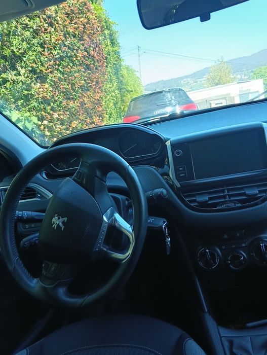 Peugeot 208 PureTech 1.2