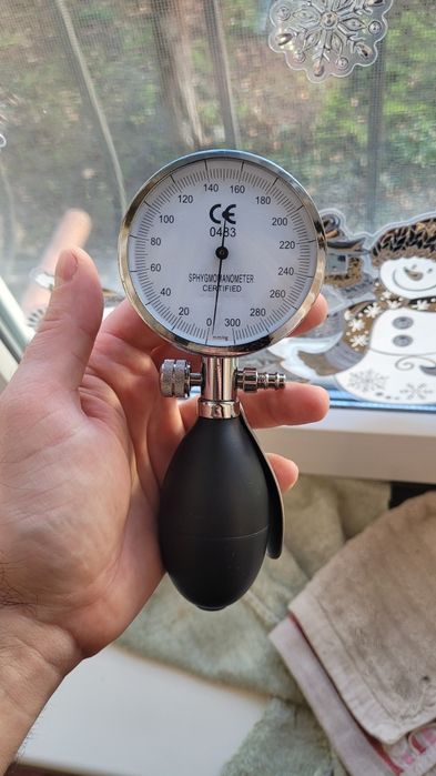 Тонометр механический