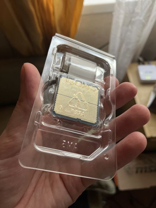 Процесор AMD Ryzen 9 9950X3D Tray
