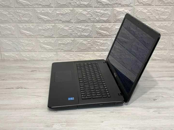 Ноутбук Asus экран17.3, Intel 2.48 GHz, 8 RAM, 256 SSD+500 HDD
