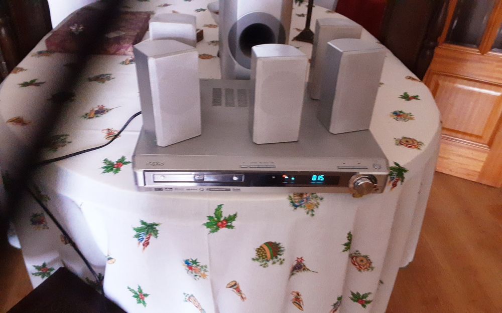 Home cinema da Sanyo modelo JCX-TS762