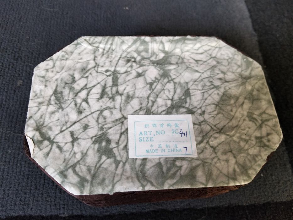 Caixa de joias oriental com estilo floral