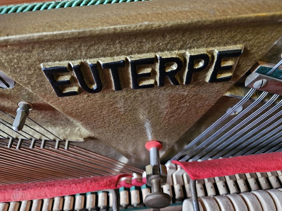 Piano Vertical Euterpe em Excelente Estado + Banco + Surdina