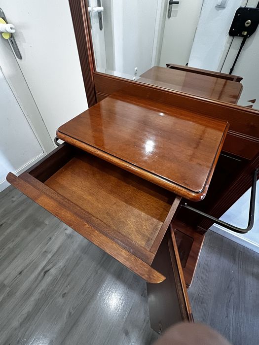 Móvel de entrada/recebidor de madeira com espelho