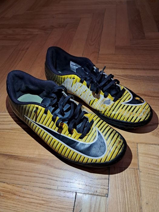 Сороконожки, бутсы, копы, футзалки Nike MercurialX Victory VI TF.