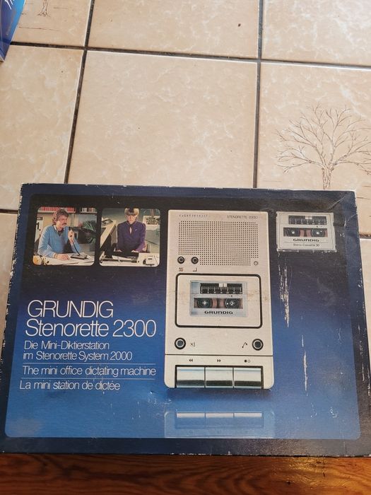 Dyktafon Grundig Stenorette 2300
