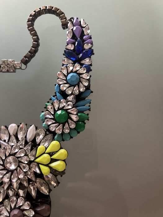 Colar de pedras colorido