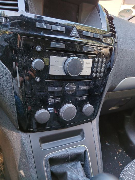 radio nawigacja Opel Zafira b 2009 astra h  piano Black czarne