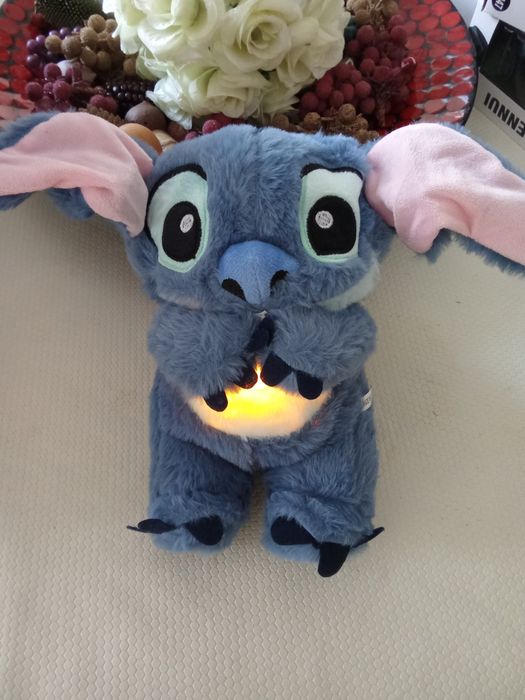 Lilo and Stitch respira som e luz