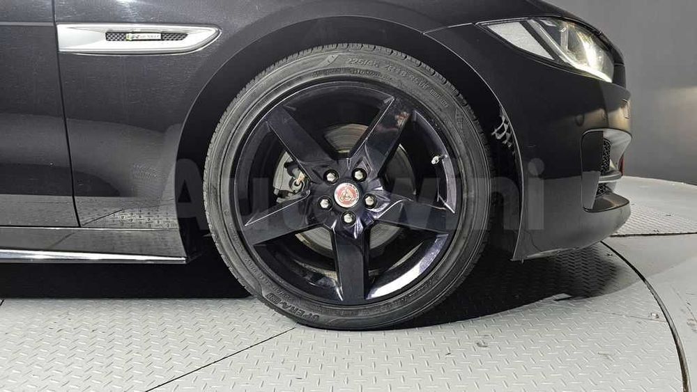 Jaguar XE 20d R-Sport З ПДВ