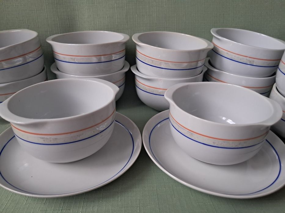 6 bulionówek porcelanowych z podstawkami 300ml