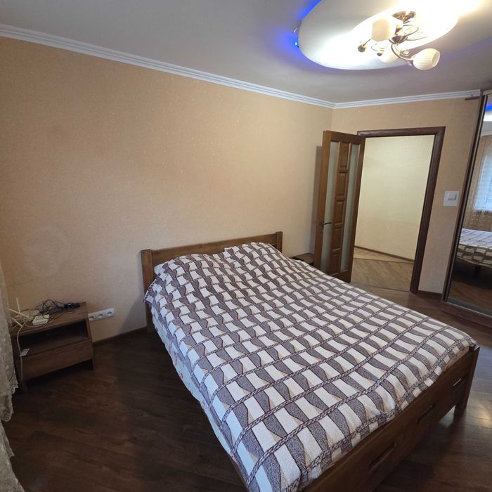 Продаж 2 к. квартири в центрі Сваляви