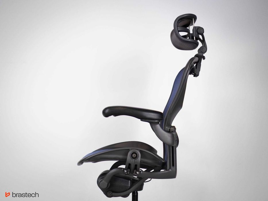 Fotel biurowy Herman Miller Aeron Classic B Niebieska Siatka Zagłówek