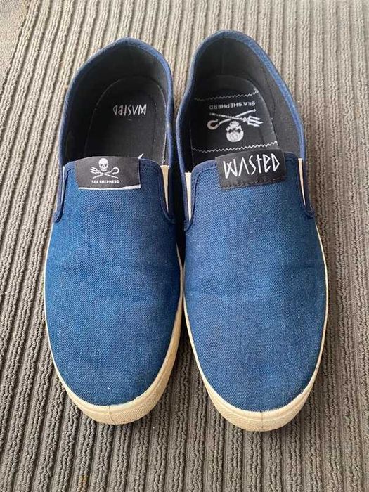 Wasted Shoes - Sea Shepard edition