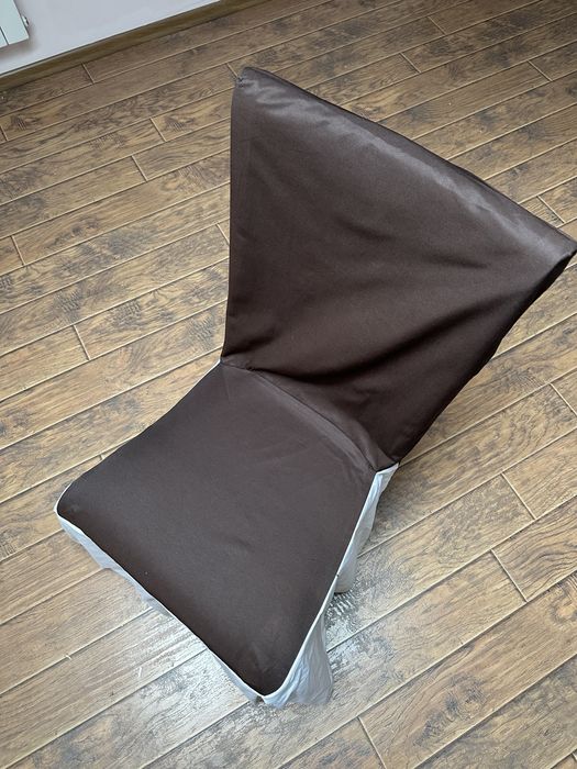 Чохол на стілець