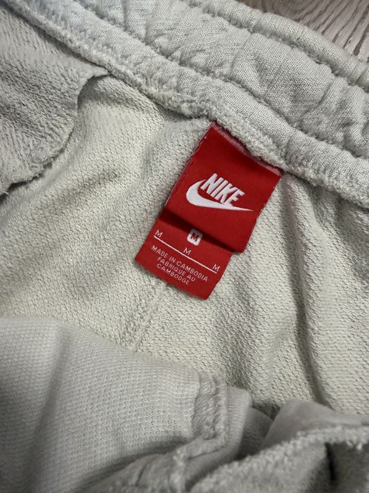 Спортивні штани Nike Air Max розмір M