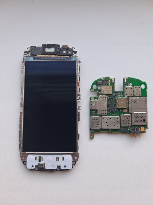 Nokia c7-00/ Нокіа с7-00