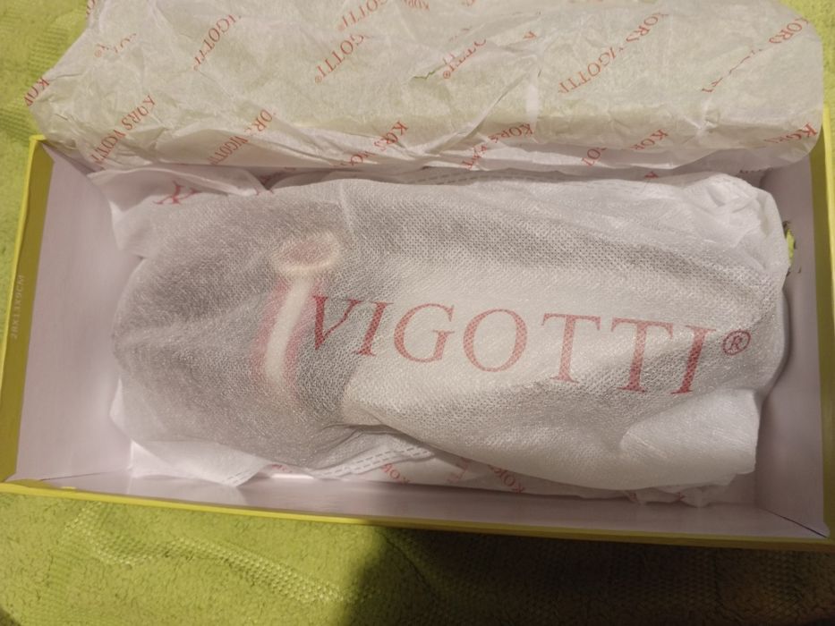 Продам жіночі туфлі KORS VIGOTTI