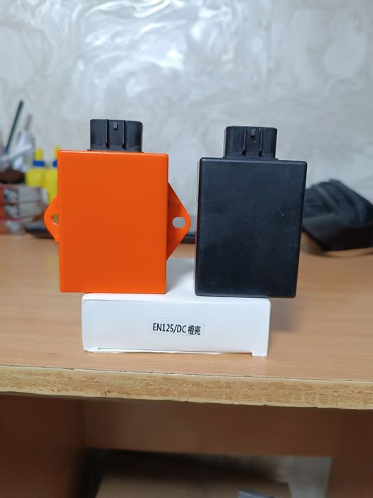 Комутатор с фишкой на 8 выходов