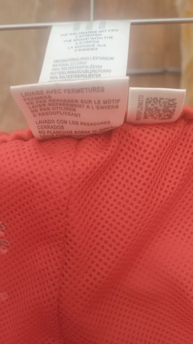 Жіночий спортивний костюм