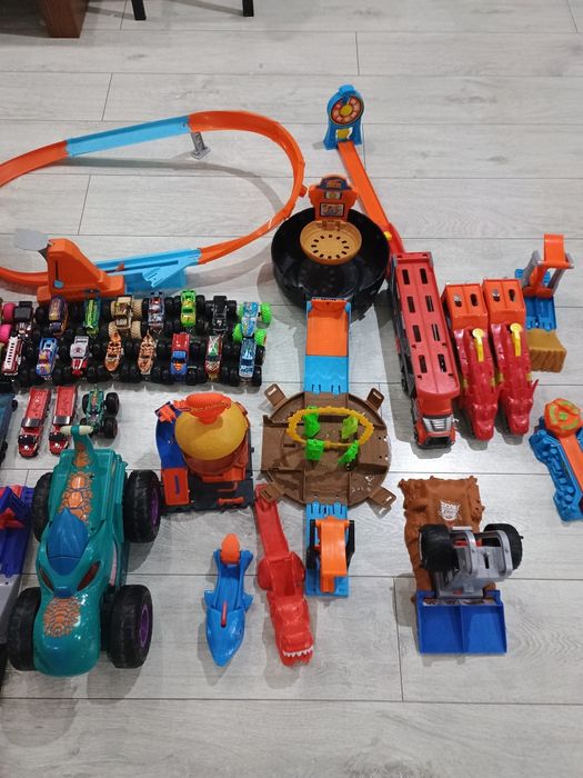 Zestaw hot wheels