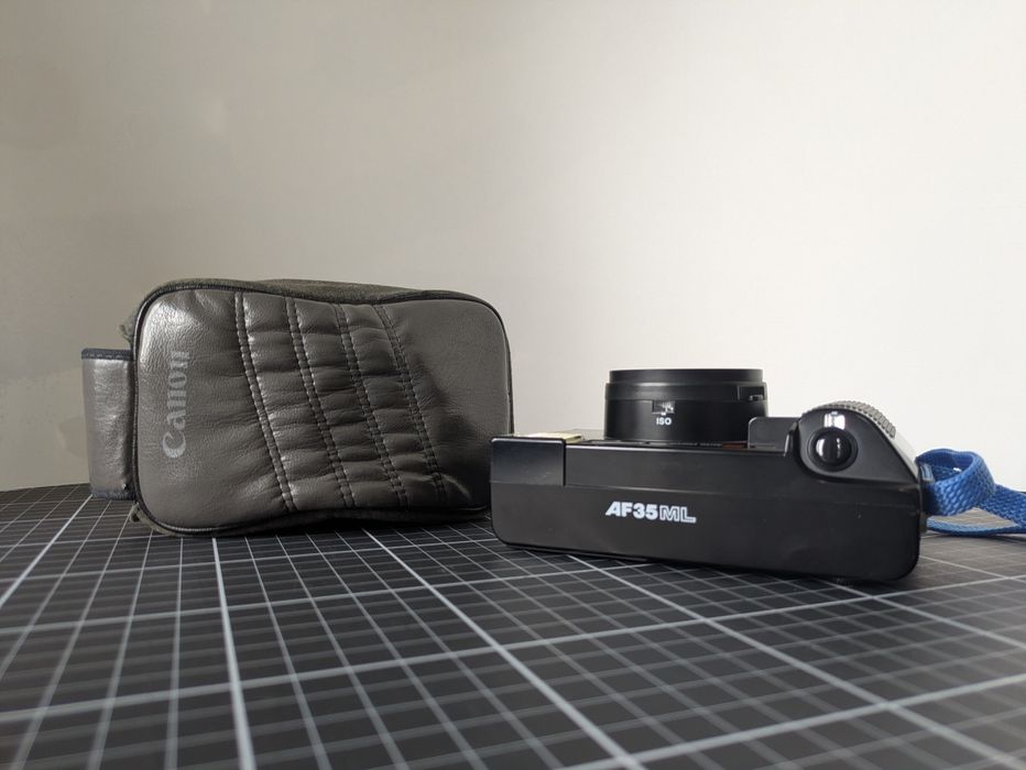 Canon AF35ML 40mm f1.9
