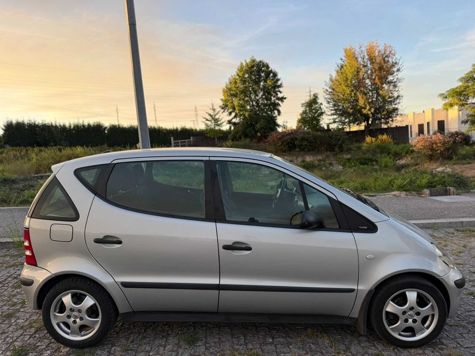 Mercedes-Benz A 170 CDi Avantgarde Longo 195.000kms foto 2