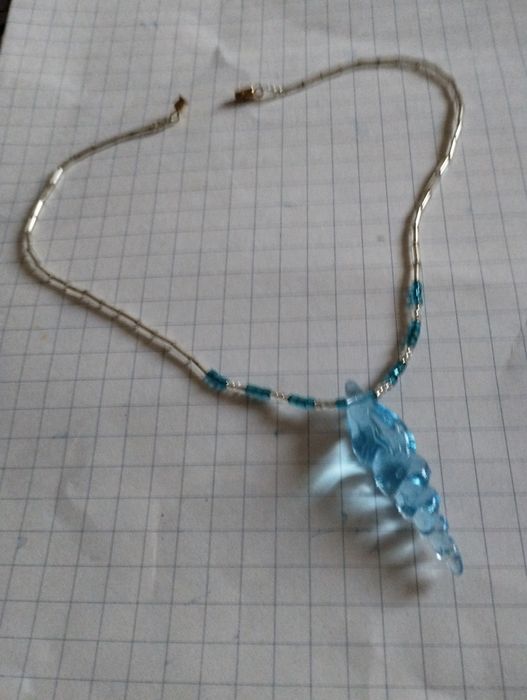 Colar com missangas