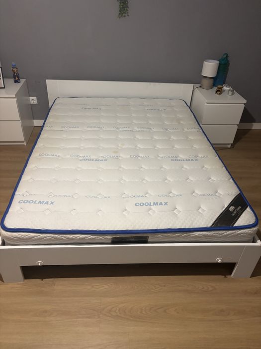 Cama com colchao 140x190