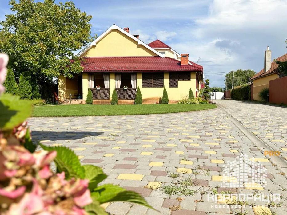 Продаж готового будинку, 280 м2,  28 соток, с.Галоч, 11 км до Ужгорода