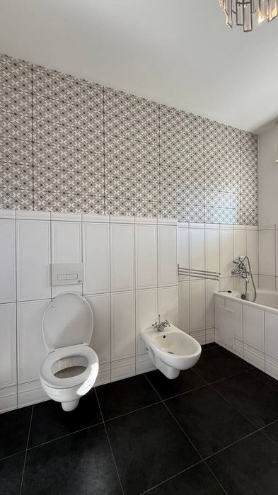 Продаж котеджу з терасою в с.Липники