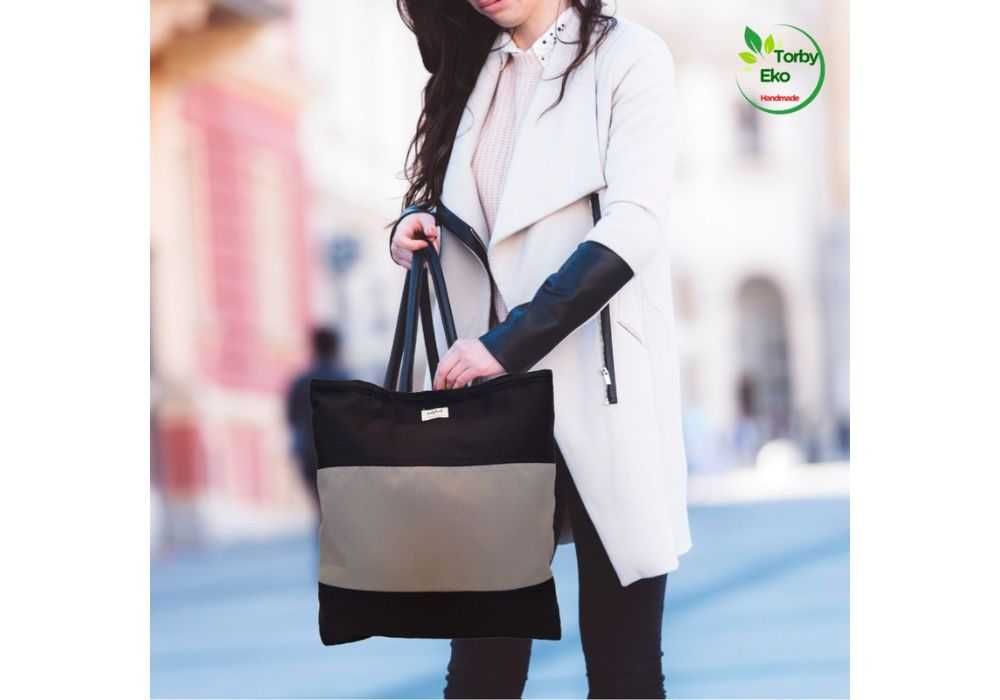 Elegancja i Wygoda na Co Dzień – Torba „Navy Blue with a Gray Stripe”