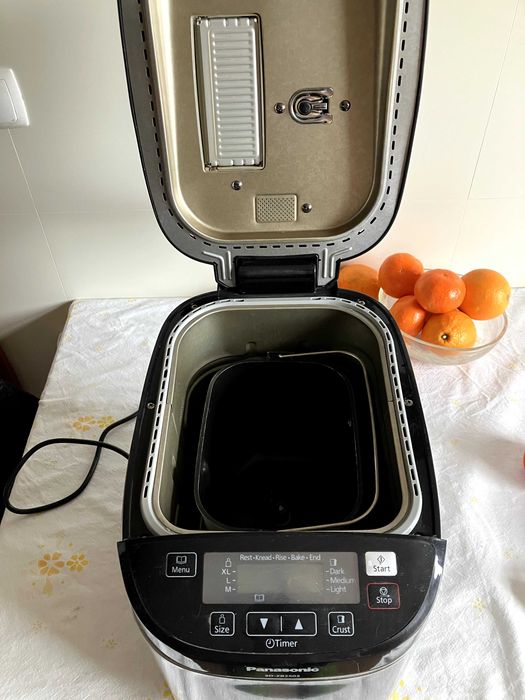 Máquina de fazer pão (usada apenas sem glúten)