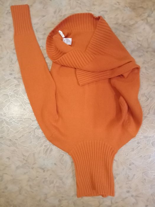 Свитер на школьницу р.42-44+подарок