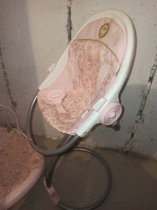 Krzesełko i bujak dla lalki Anabell