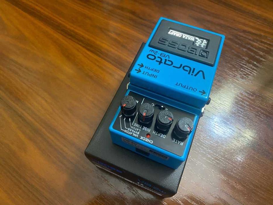 Boss VB-2W Vibrato - Japan Waza Craft (novo)