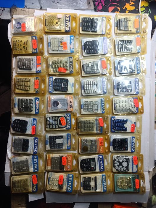 Корпуса та клавіатури до nokia, Samsung, Siemens, moto, sony, LG