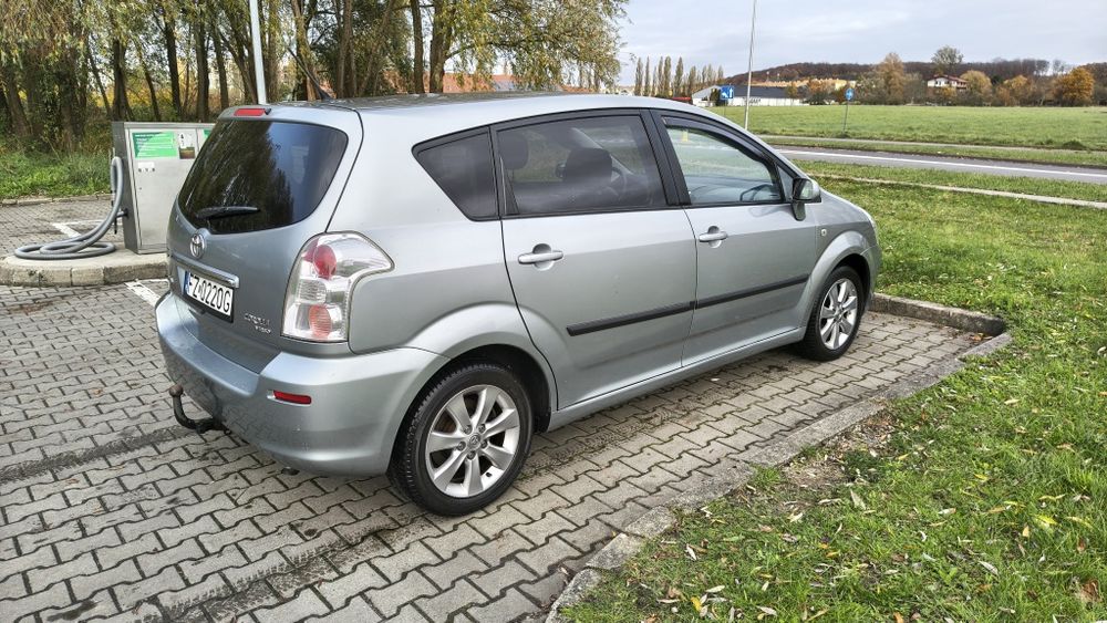 Sprzedam TOYOTA COROLLA VERSO 2009r. 1.8l 129KM benzyna