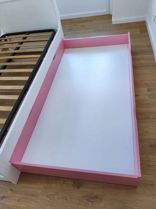 Cama com gavetao inferior